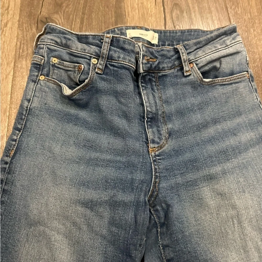 MNG by Mango Straight Leg Jeans Women's Size 6 High Waist Medium Wash Denim - Picture 3 of 15